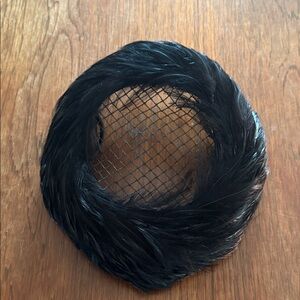 Elegant Black Feathered Women's Hat Accessory